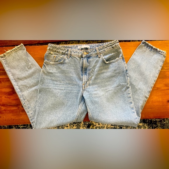 Zara Mom Jeans - Picture 2 of 3